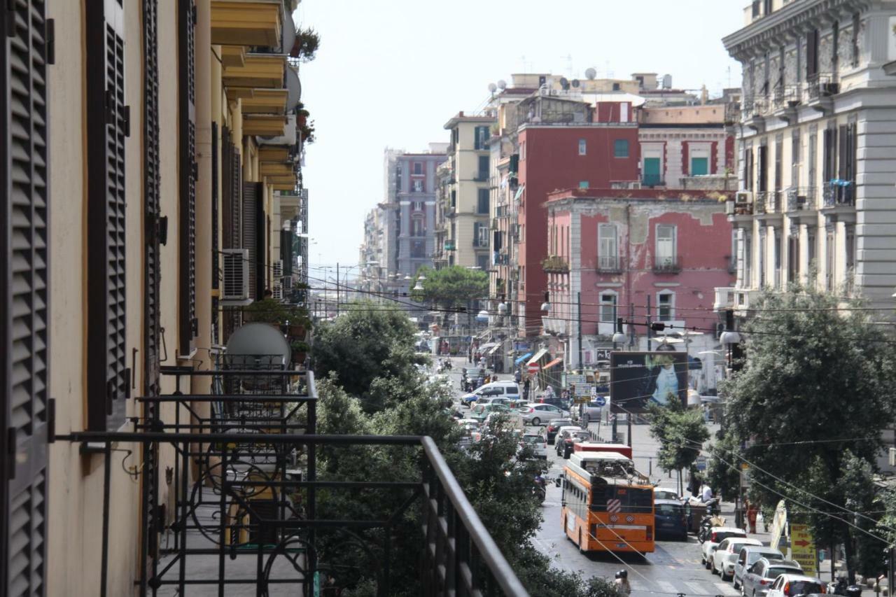 B&B Le Porte Di Napoli מראה חיצוני תמונה