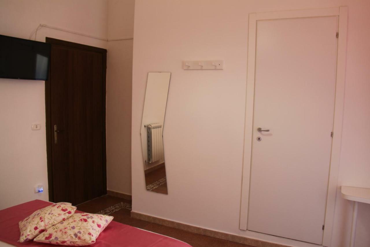 B&B Le Porte Di Napoli מראה חיצוני תמונה