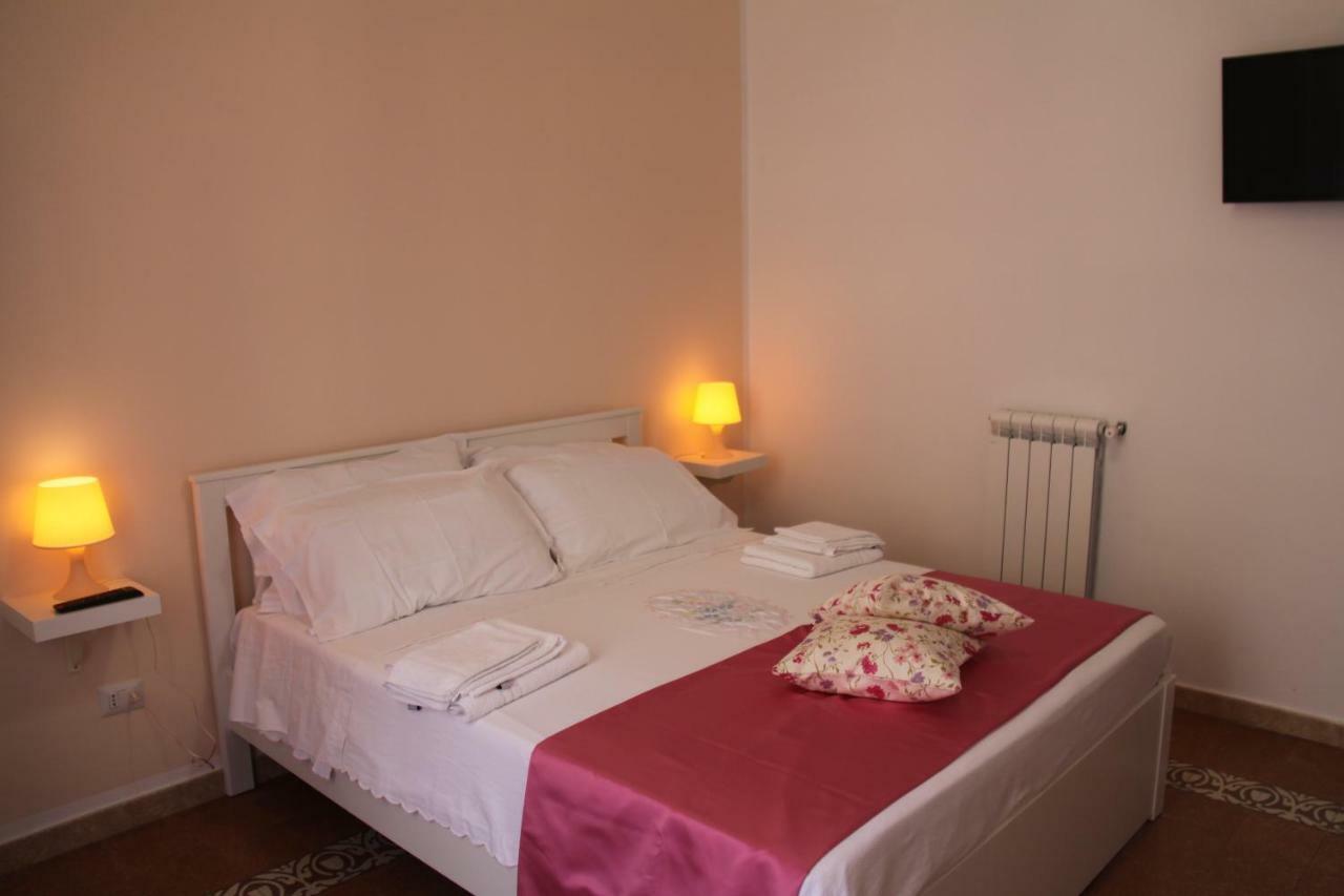 B&B Le Porte Di Napoli מראה חיצוני תמונה