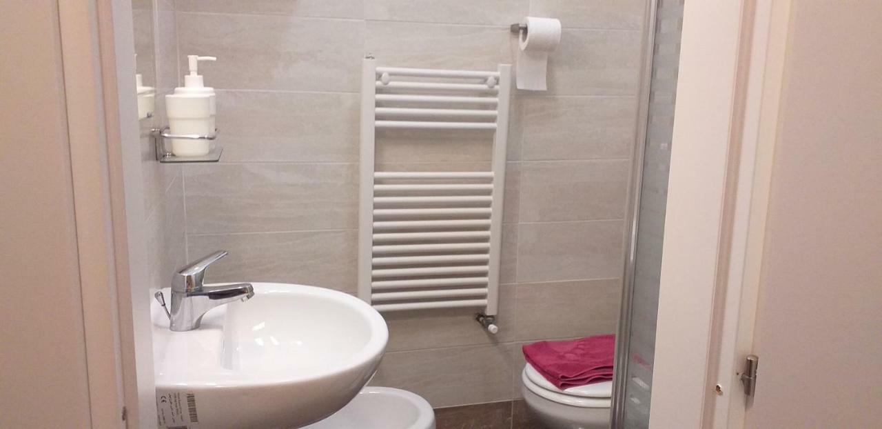 B&B Le Porte Di Napoli מראה חיצוני תמונה